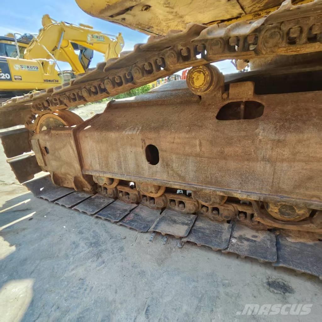 Komatsu PC 240 LC-7 Bageri guseničari
