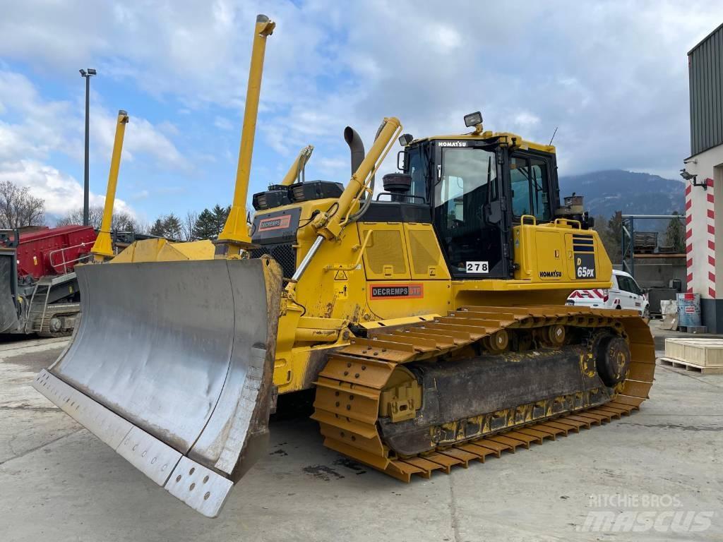 Komatsu D65PX-18 Buldožeri guseničari
