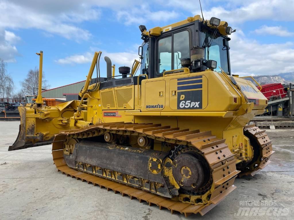 Komatsu D65PX-18 Buldožeri guseničari