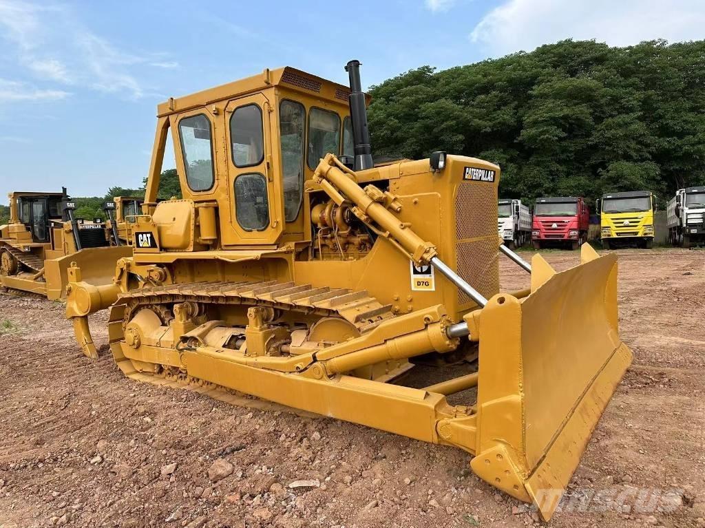 CAT D7G Buldožeri guseničari