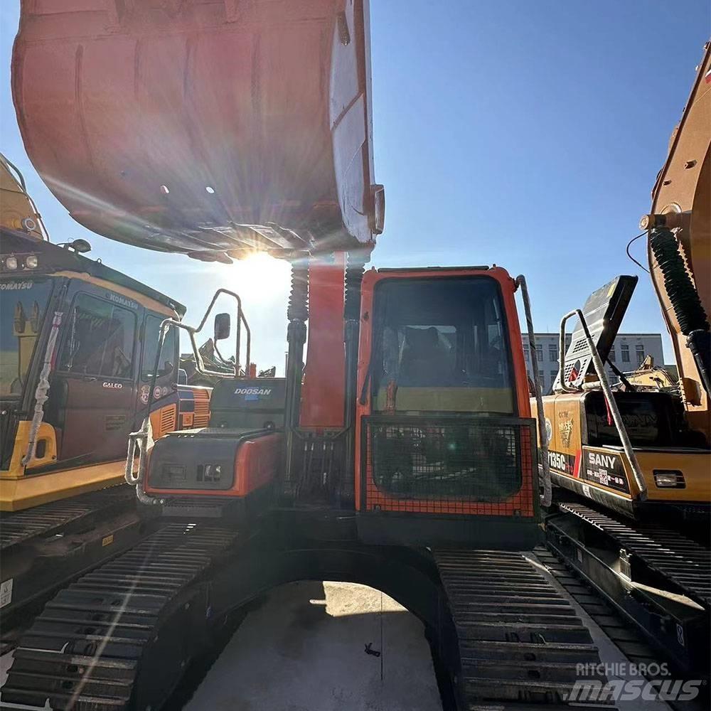 Doosan DX150LC-9C Bageri guseničari