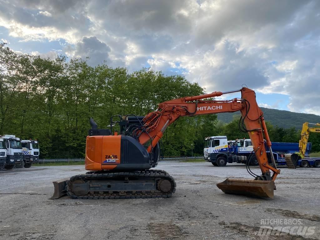 Hitachi ZX 135 US-6 Bageri guseničari