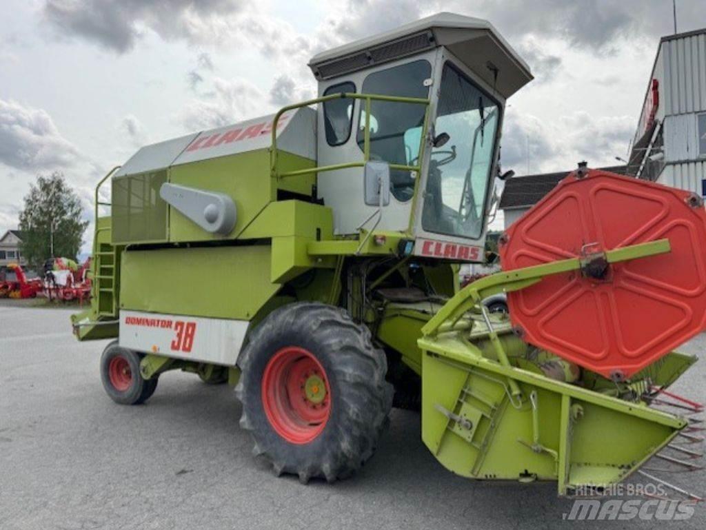 CLAAS Dominator 38 Kombajni