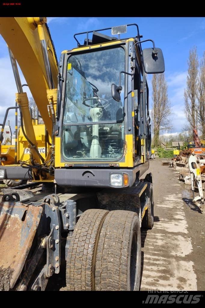 Komatsu PW 148-8 Bageri točkaši