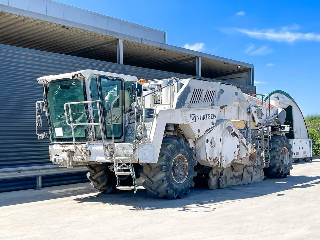 Wirtgen WR 240I Mašine za reciklažu asfalta