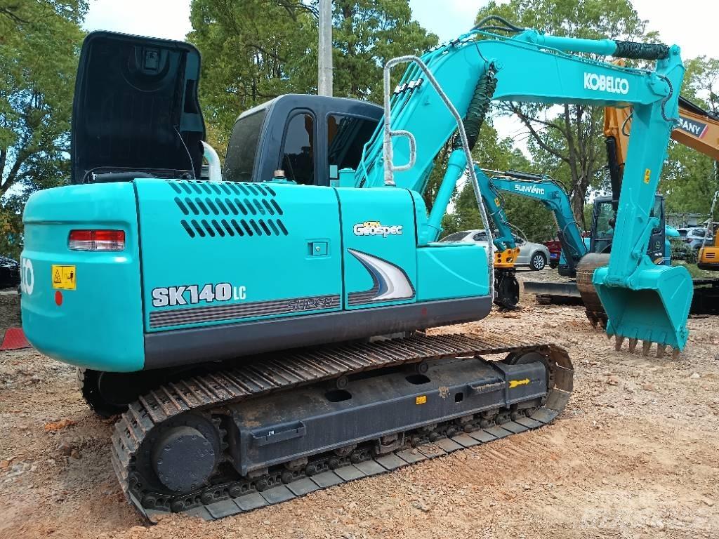 Kobelco SK 140 Midi bageri 7t – 12t