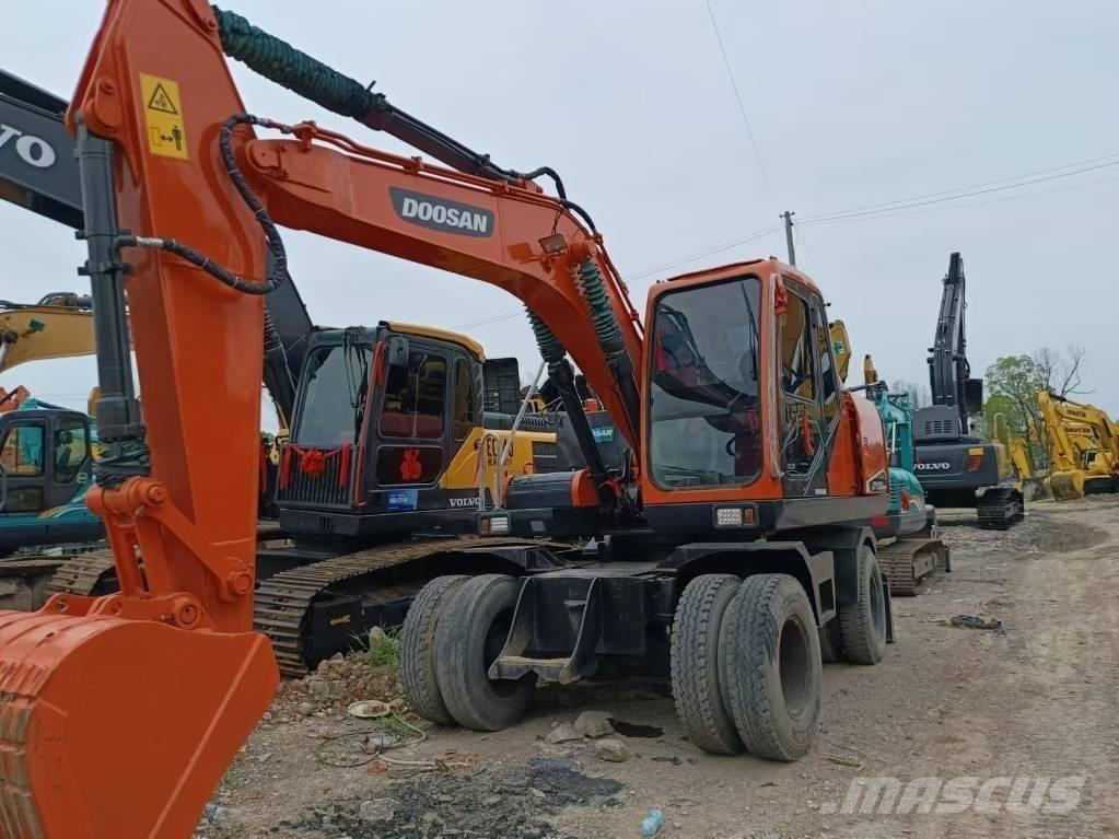 Doosan 150 W-7 Bageri točkaši
