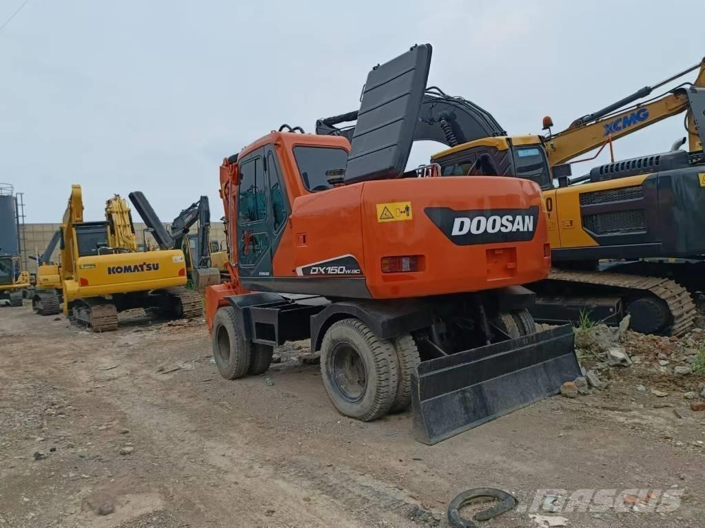 Doosan 150 W-7 Bageri točkaši