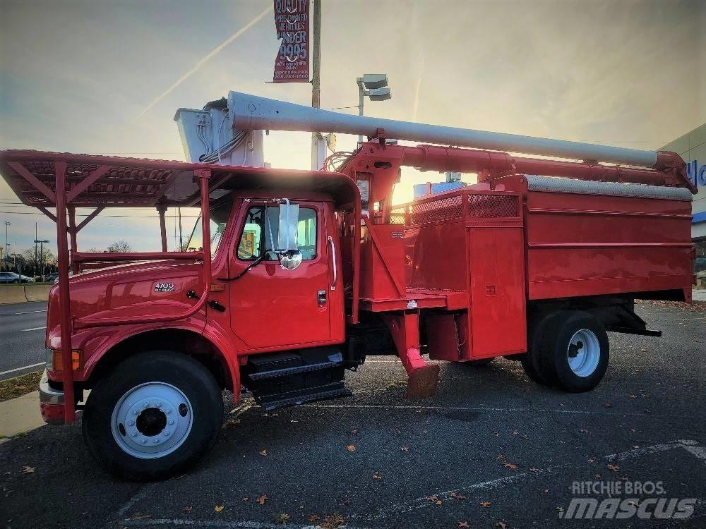 International 4700 Auto korpe
