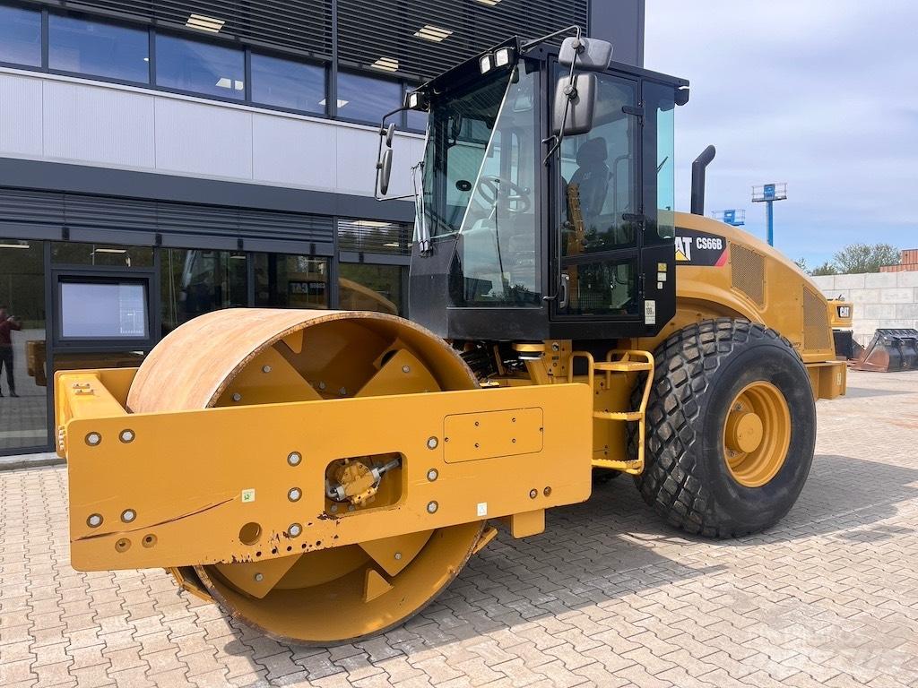 CAT CS 66 B Valjci sa jednim bubnjem