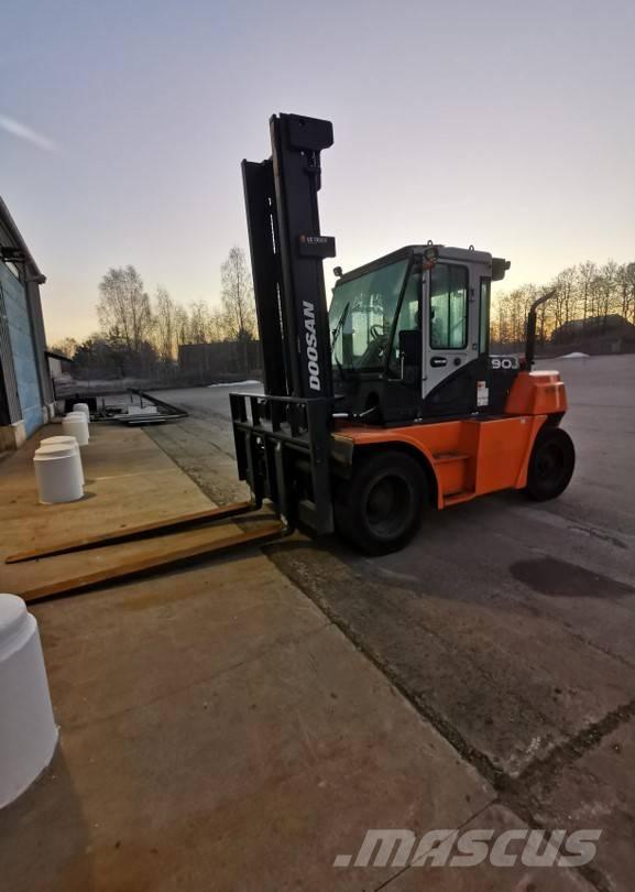 Doosan D90S-7 Dizelski viljuškari