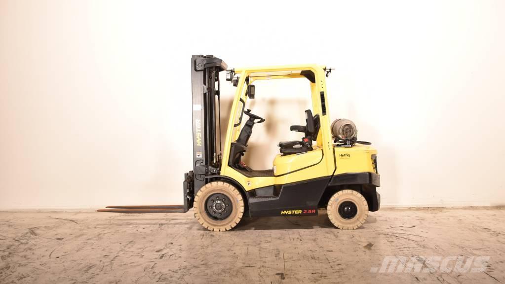 Hyster H2.5A6-L Plinski viljuškari