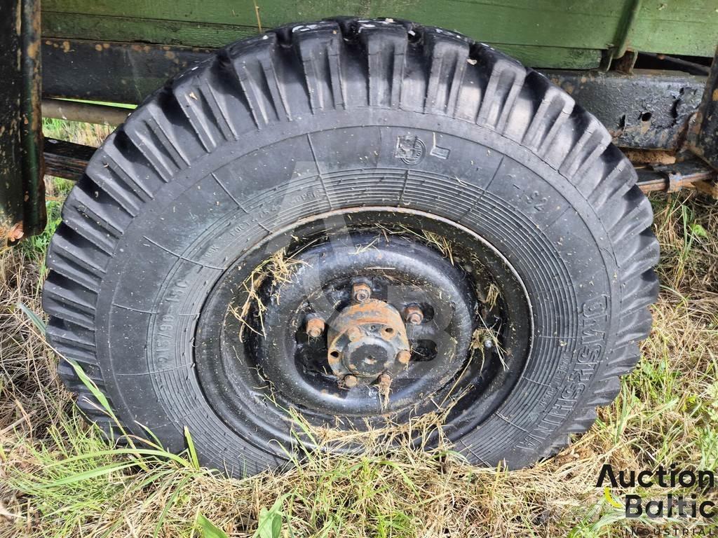  UAZ 452 Pik up kamioni