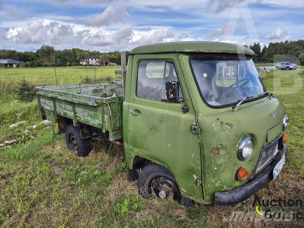  UAZ 452 Pik up kamioni