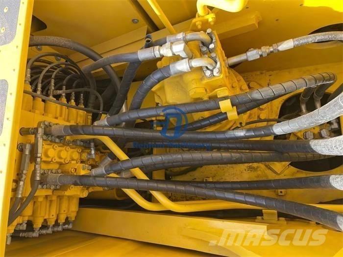 Komatsu PC 220-8 Bageri guseničari