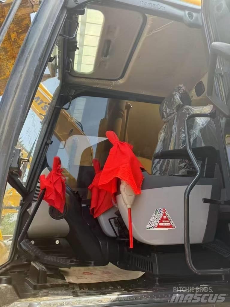 Komatsu 240LC-8 Bageri guseničari