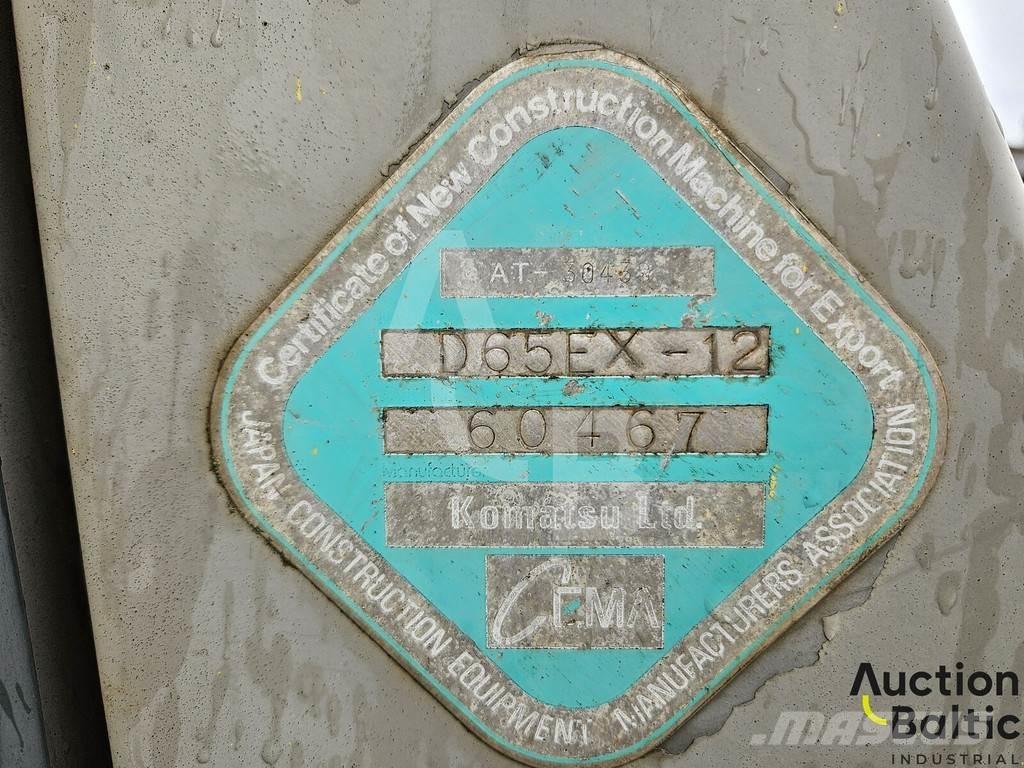 Komatsu D65EX-12 Buldožeri guseničari