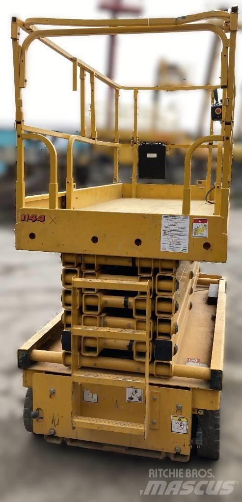 Haulotte Compact 14 Makazaste platforme