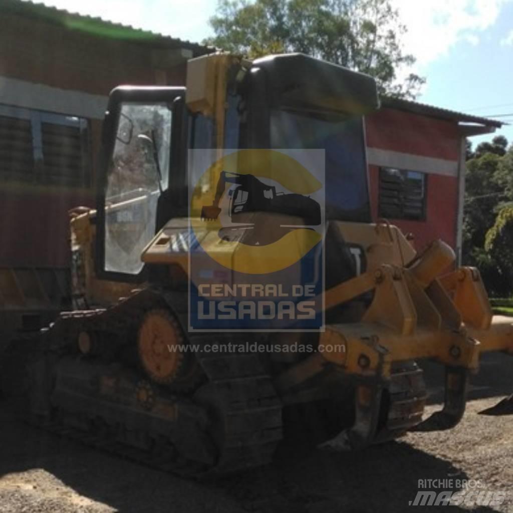 CAT D 6 N XL Buldožeri guseničari