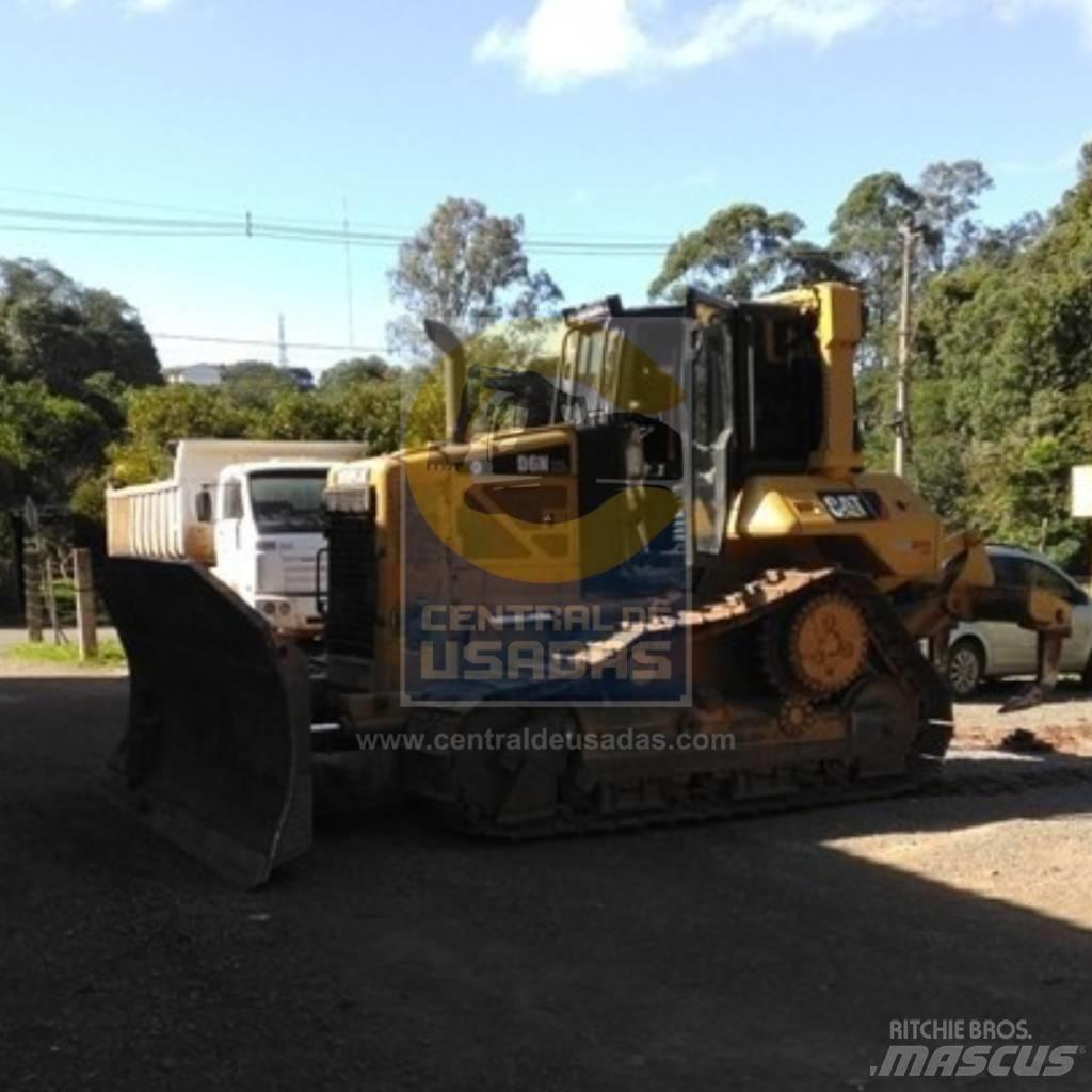 CAT D 6 N XL Buldožeri guseničari