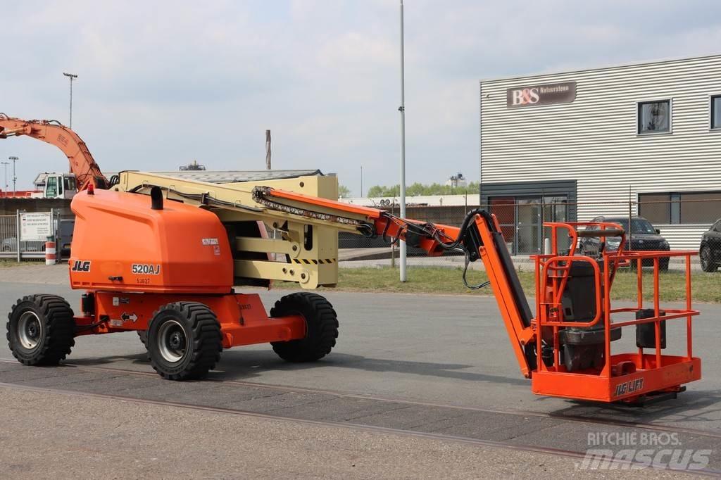 JLG 520AJ Zglobne podizne platforme