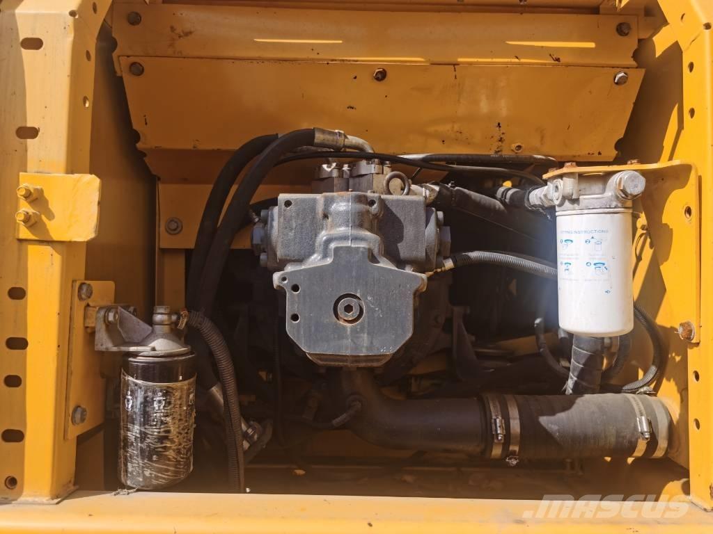 Komatsu PC 220-7 Bageri guseničari