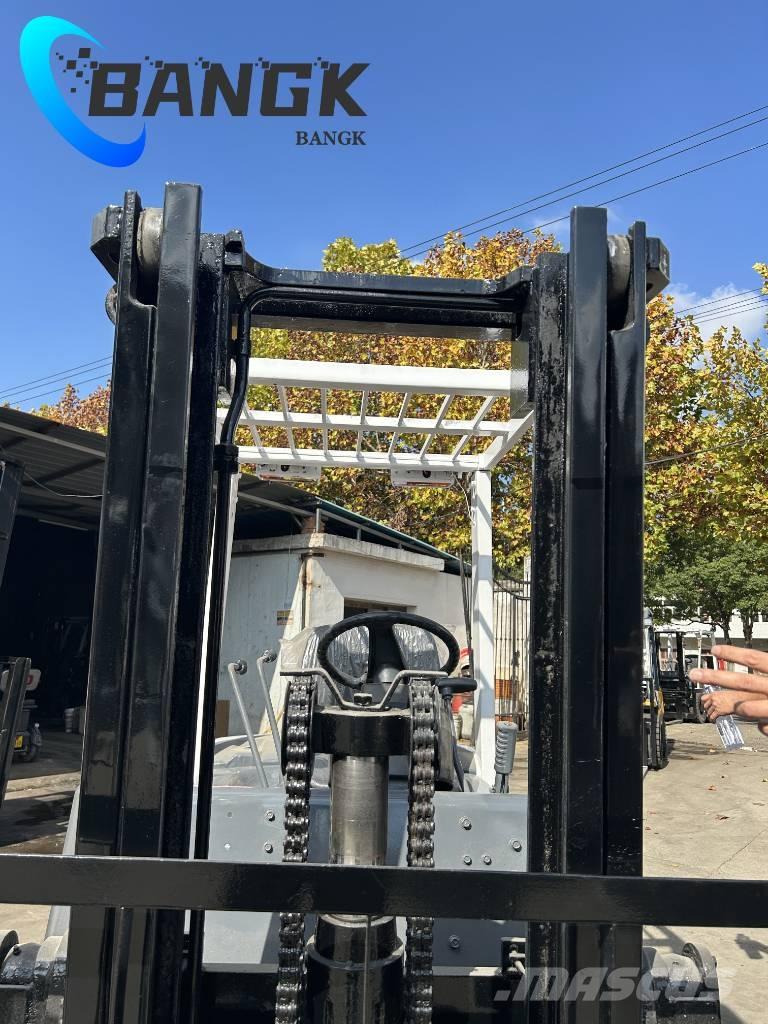 TCM FD30T3C Dizelski viljuškari