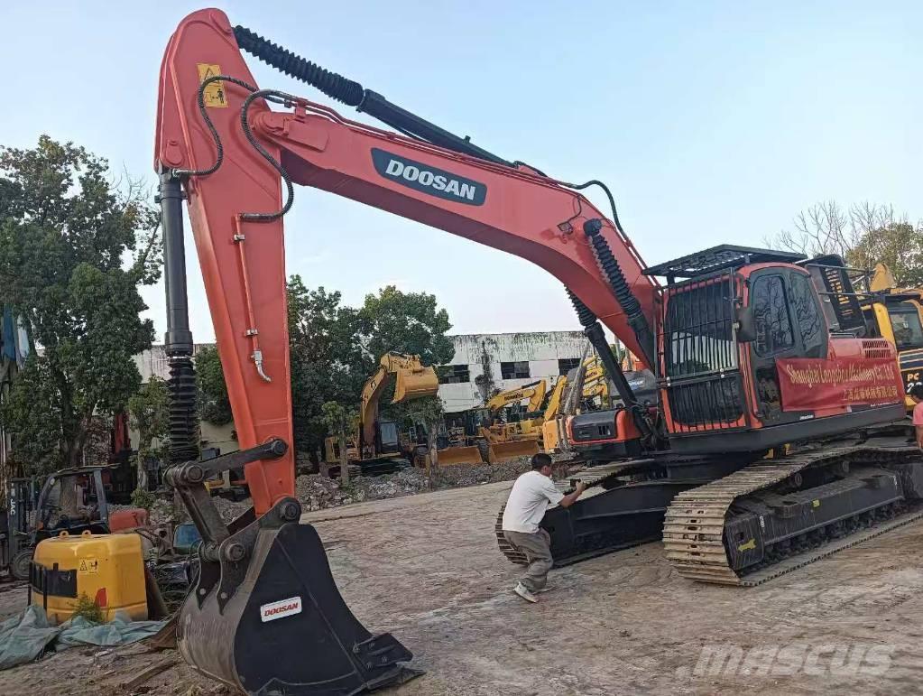 Doosan DX 225 LC Bageri guseničari