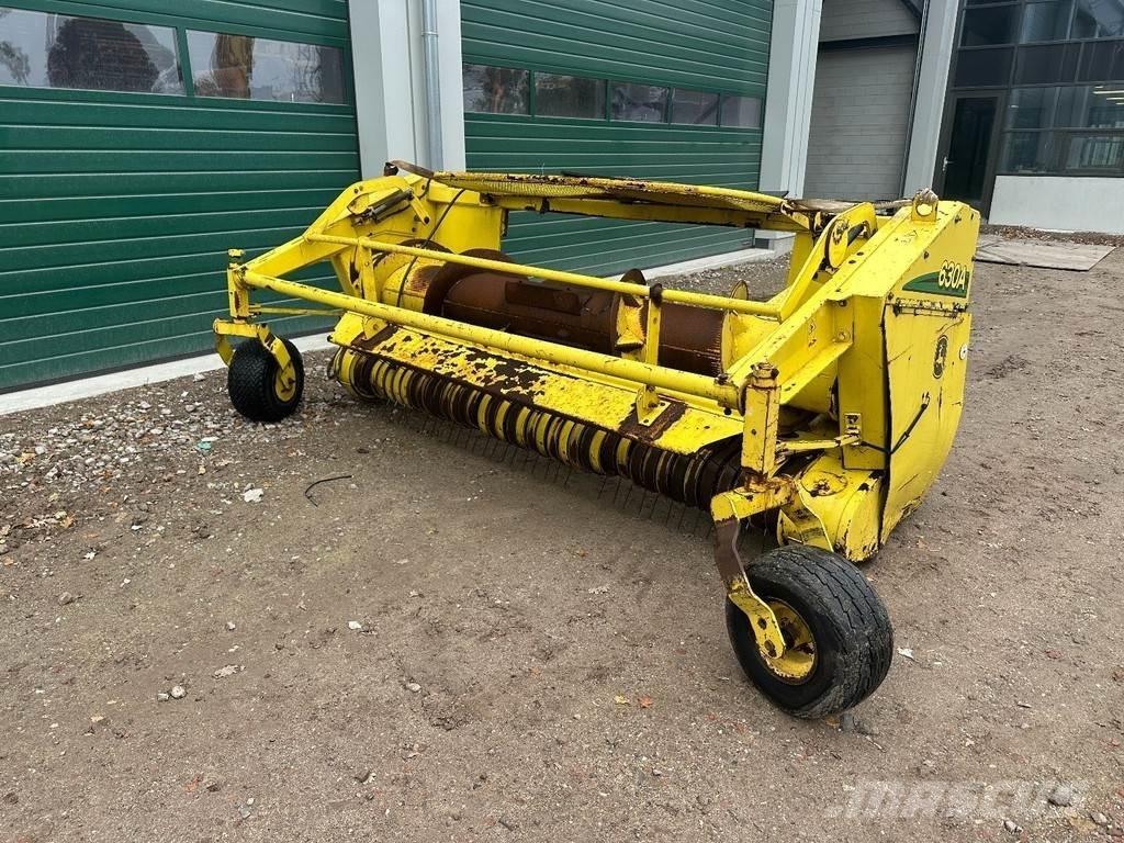 John Deere 630 A Kombajni za stočnu hranu