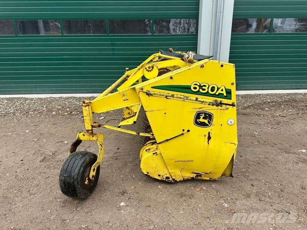 John Deere 630 A Kombajni za stočnu hranu