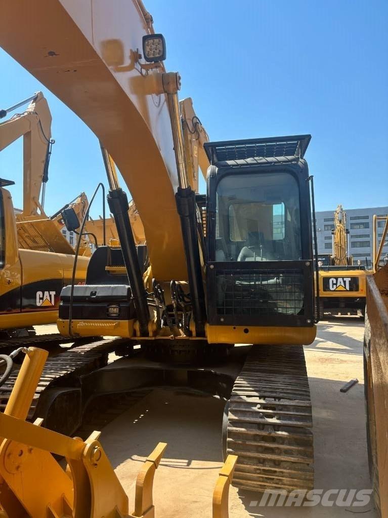 CAT 320D Bageri guseničari