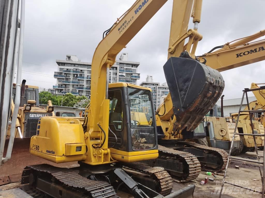 Komatsu PC60-7 Bageri guseničari