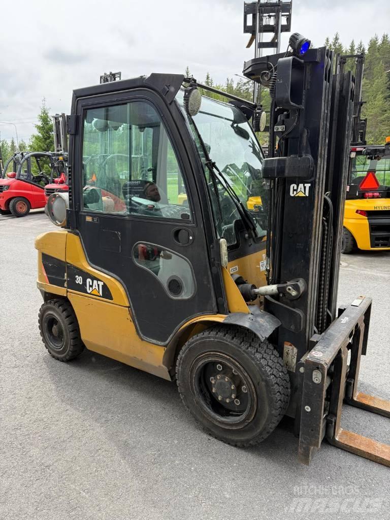 CAT GP 30 N Plinski viljuškari