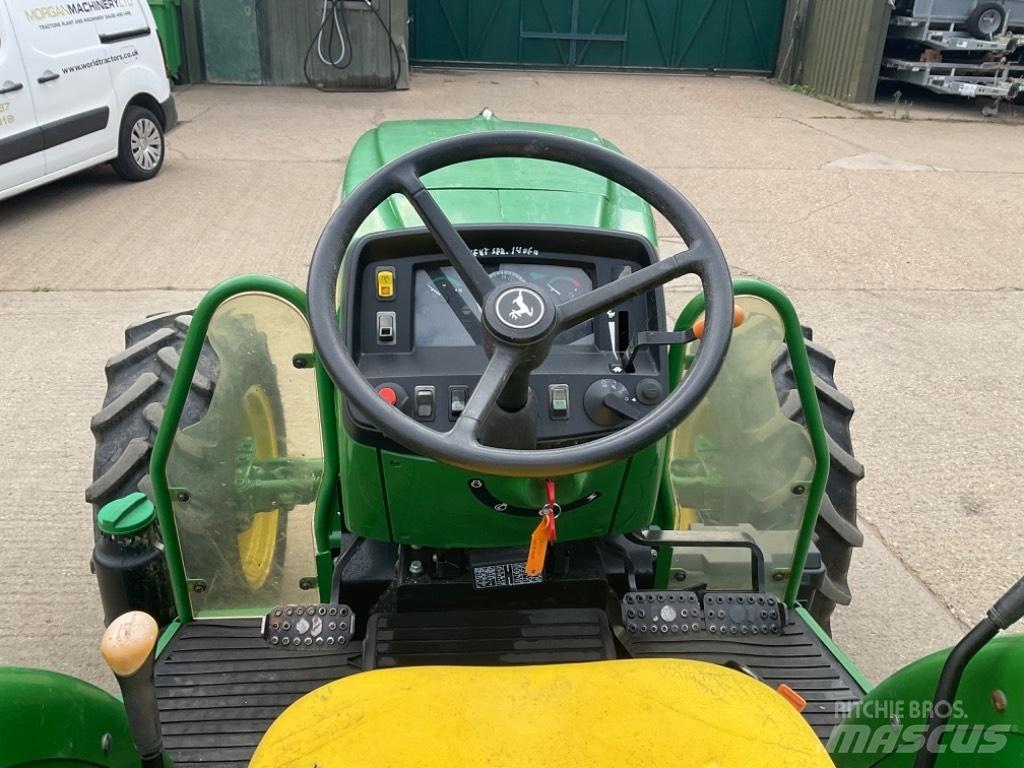 John Deere 5050E Traktori