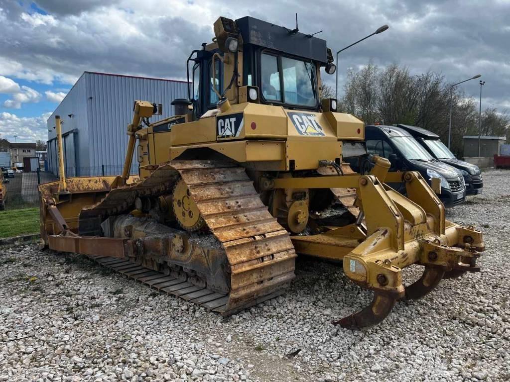 CAT D 6 T LGP Buldožeri guseničari