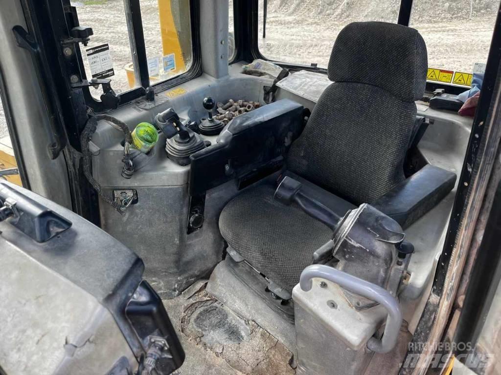 CAT D 6 T LGP Buldožeri guseničari