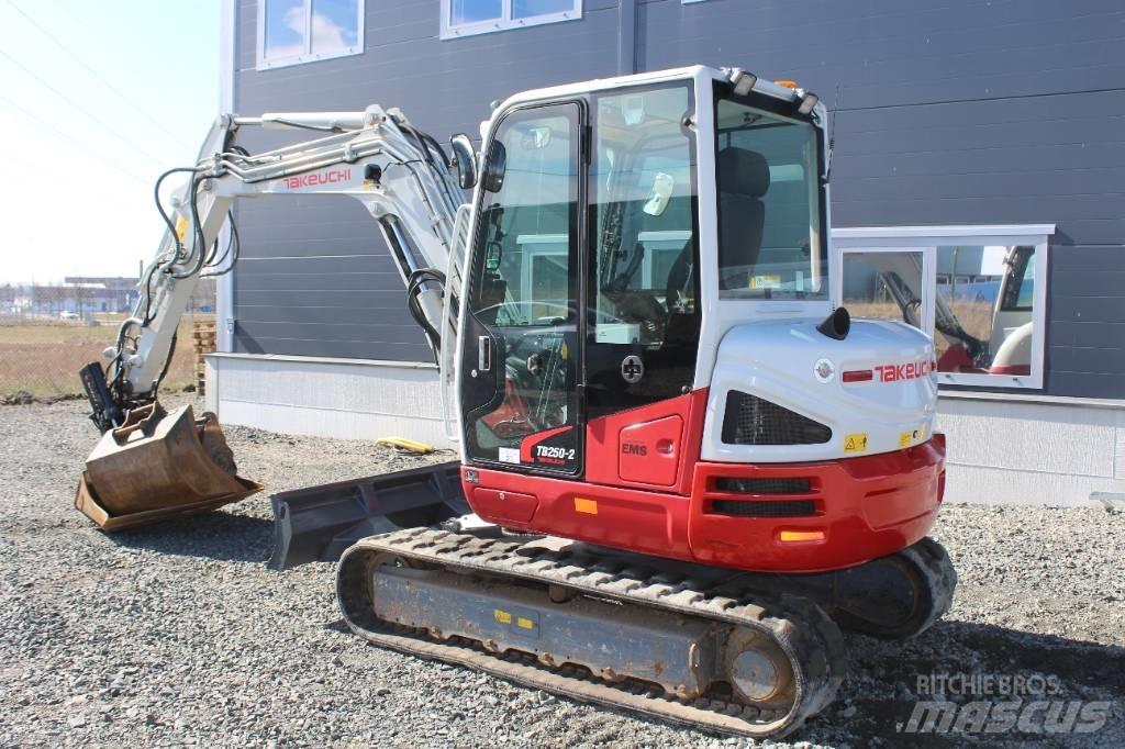 Takeuchi TB 250 Mini bageri < 7t