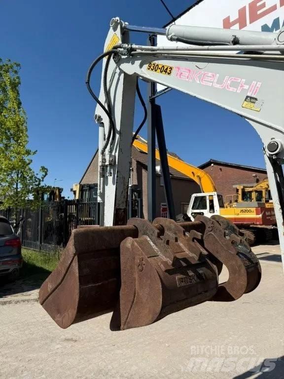 Takeuchi TB125 Mini bageri < 7t