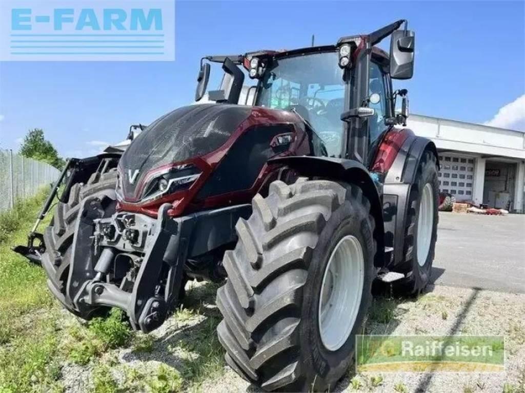 Valtra q305 Traktori