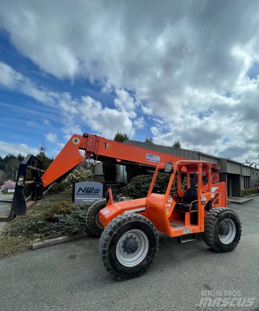 JLG 6042 Vanterenski viljuškar