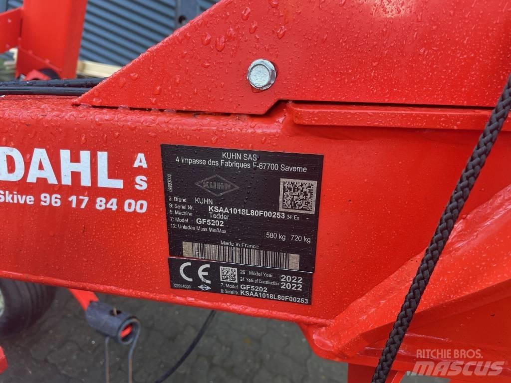 Kuhn GF 5202 Okretači i sakupljači sena