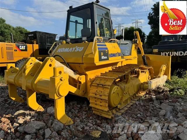 Komatsu D 85 EX Buldožeri guseničari