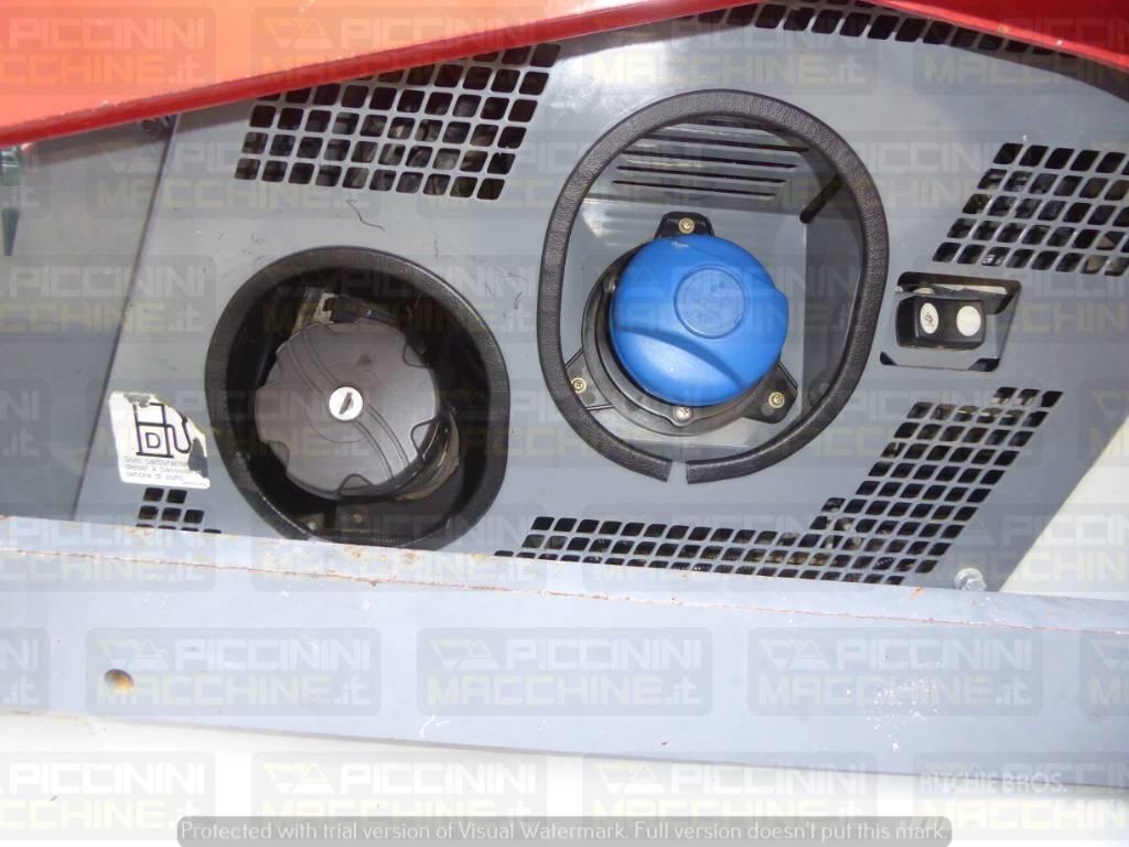 Takeuchi TL12V2 Utovarivaču guseničara