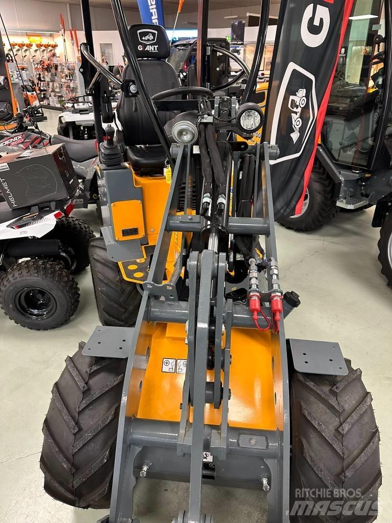 GiANT 1200 Skid steer mini utovarivači