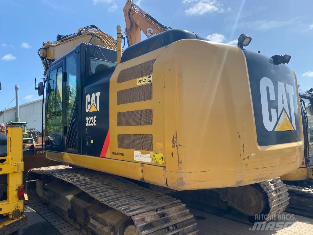 CAT 323 EL Bageri guseničari