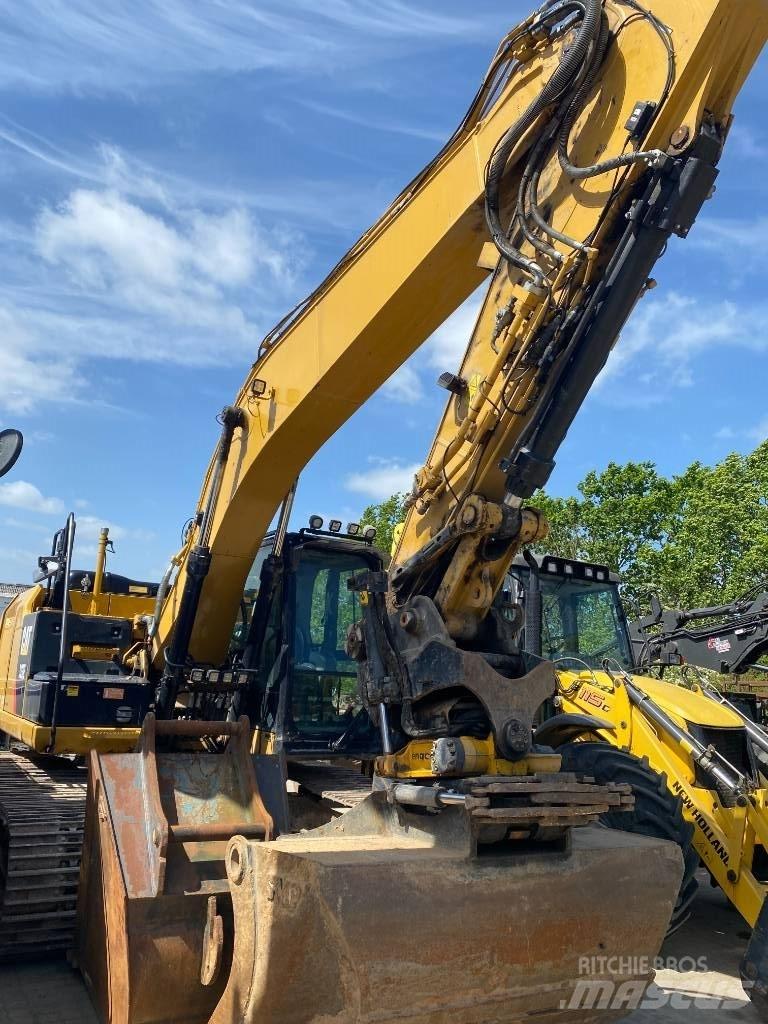 CAT 323 EL Bageri guseničari