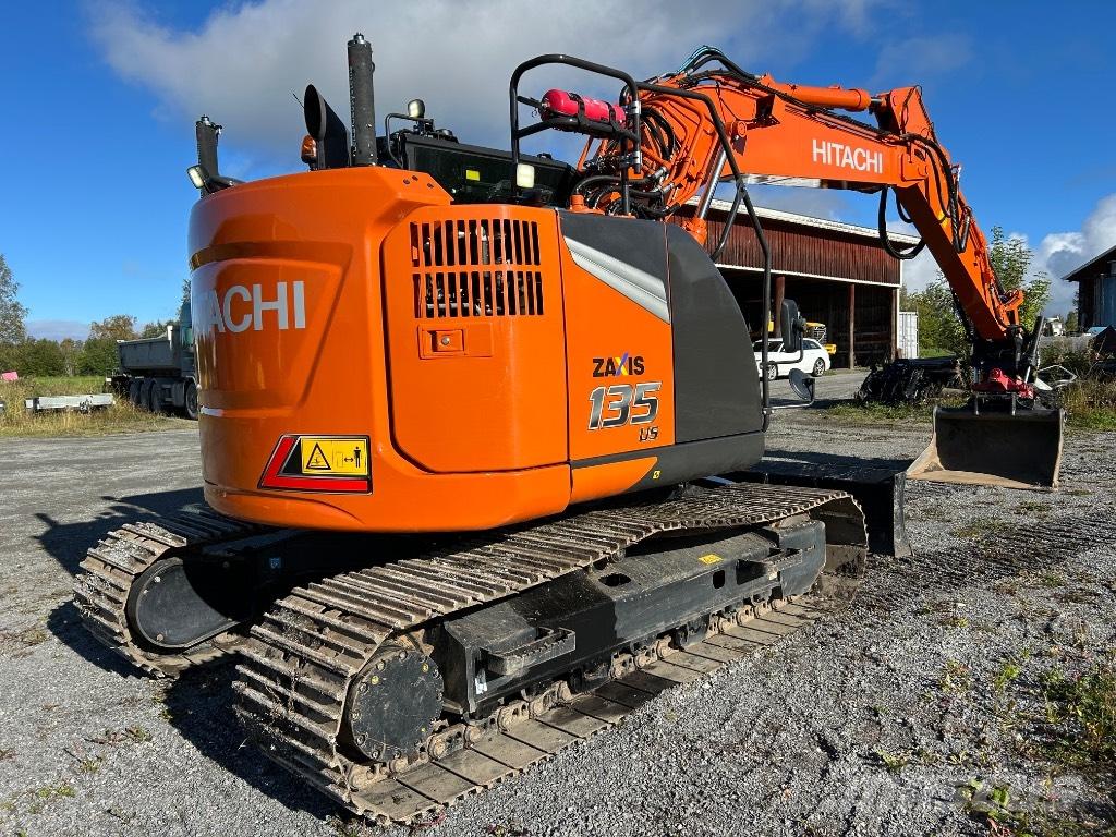 Hitachi ZX 135 US-7 Bageri guseničari