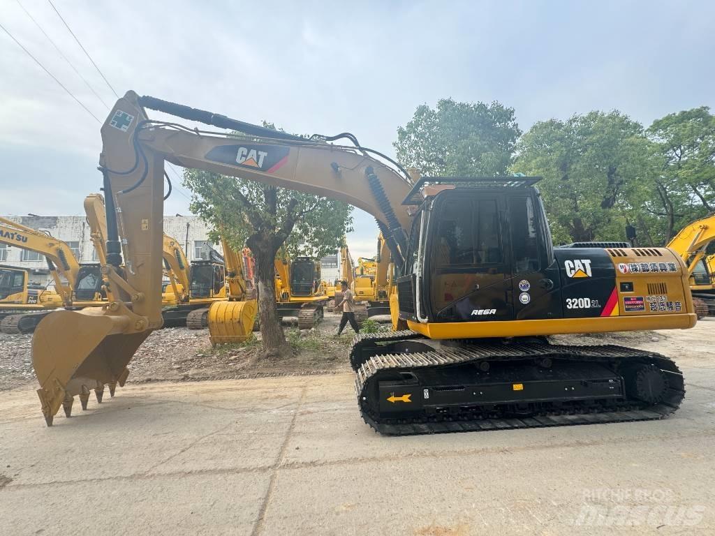 CAT 320 D2L Bageri guseničari