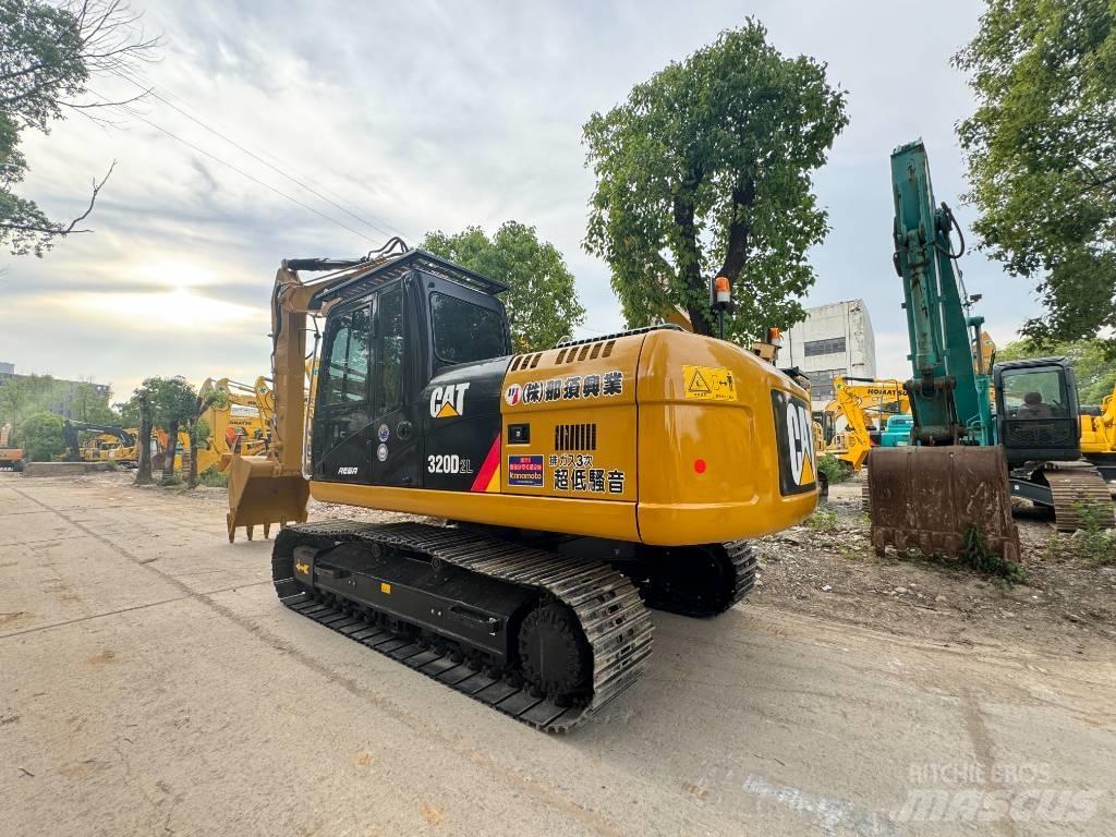 CAT 320 D2L Bageri guseničari