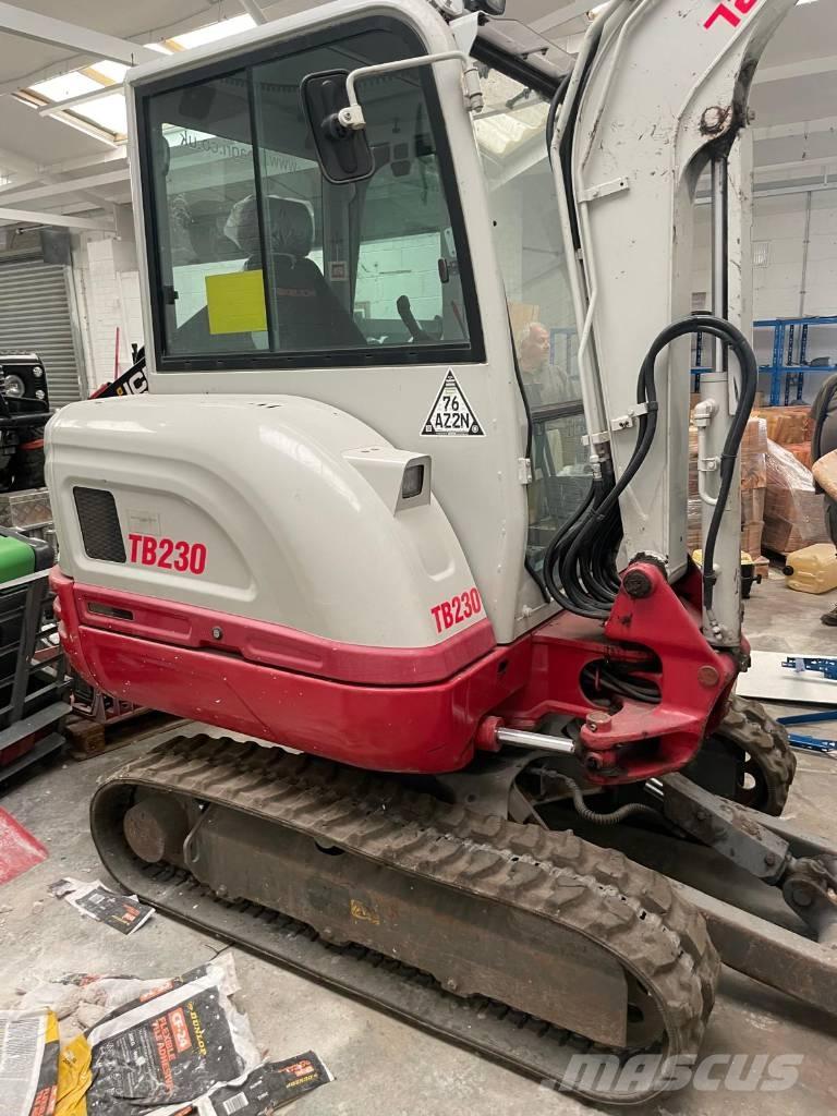 Takeuchi TB 230 Mini bageri < 7t